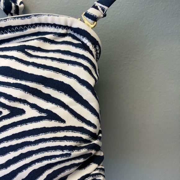 H&M Swimsuit Halter Top Women’s Blue White Bikini Padded Bathing Suit Size 6 [s] - Picture 3 of 7